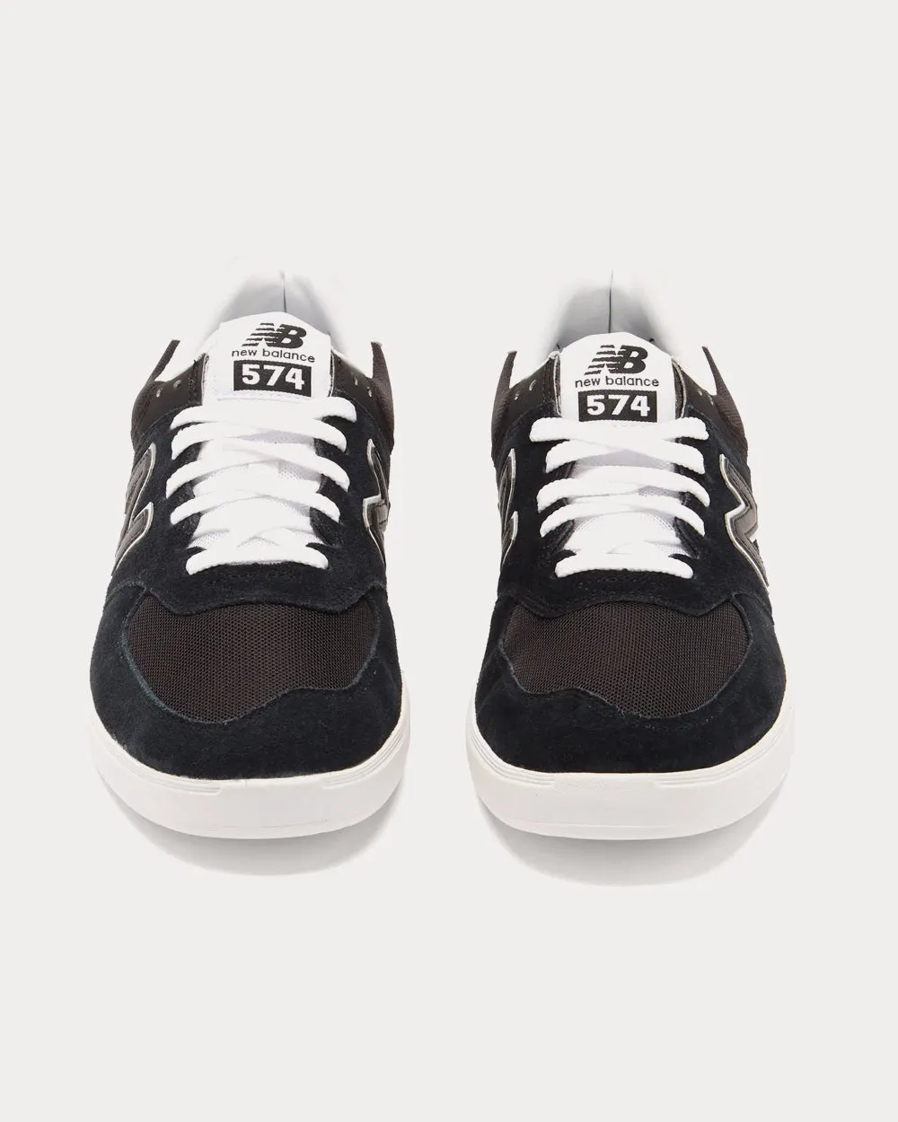 AM574 Suede Black Low Top Sneakers