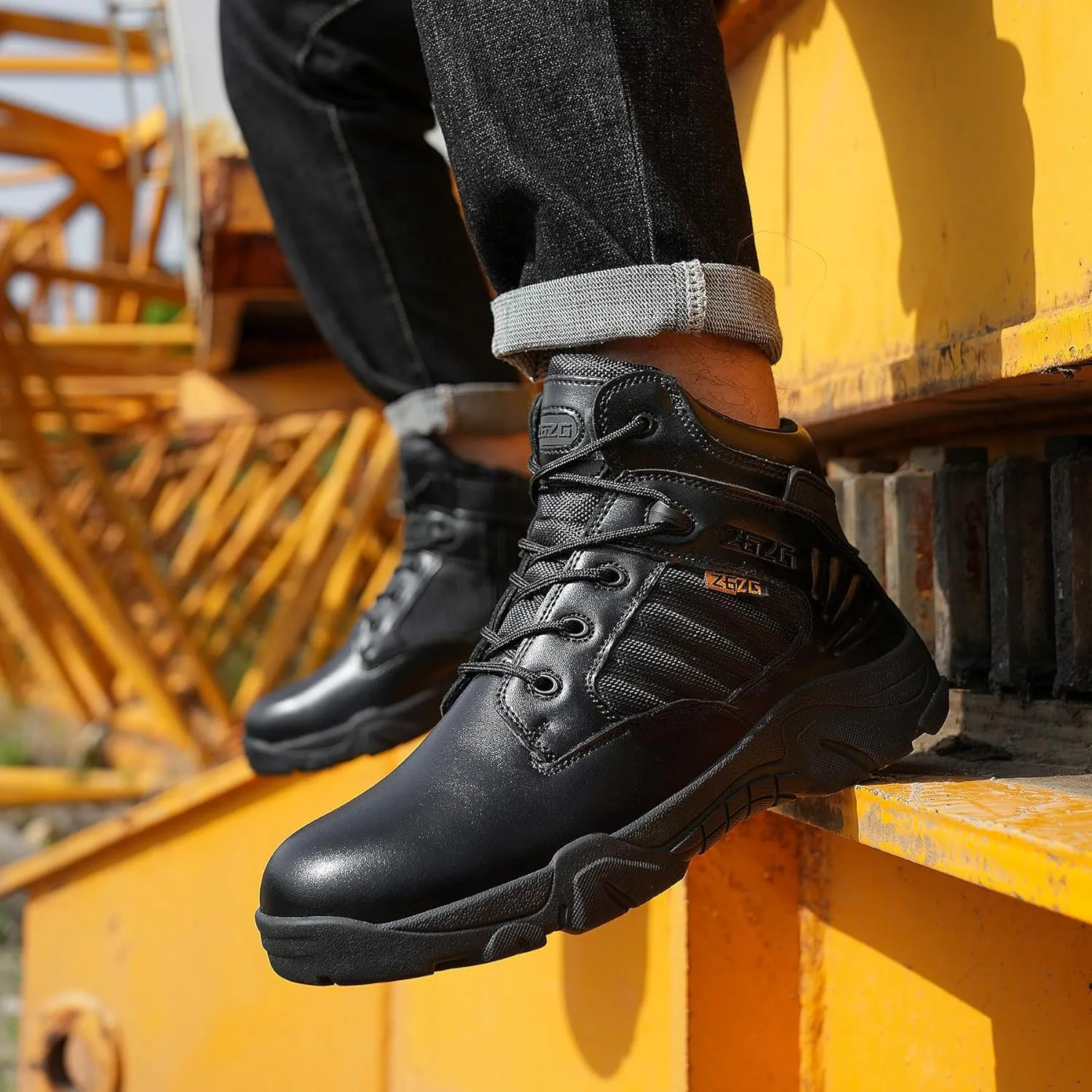 Breathable Work Safety Boots Lightweight Mid Cut Steel Toe Industry Construction Sneakers