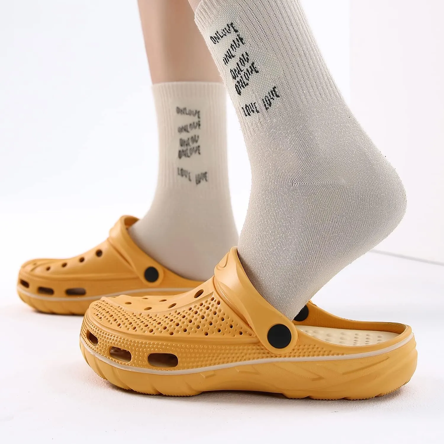 ChayChax Men's and Women's Arch Support Clogs Garden Shoes Slip-on Outdoor Beach Slippers with Removable Cushion Footbed