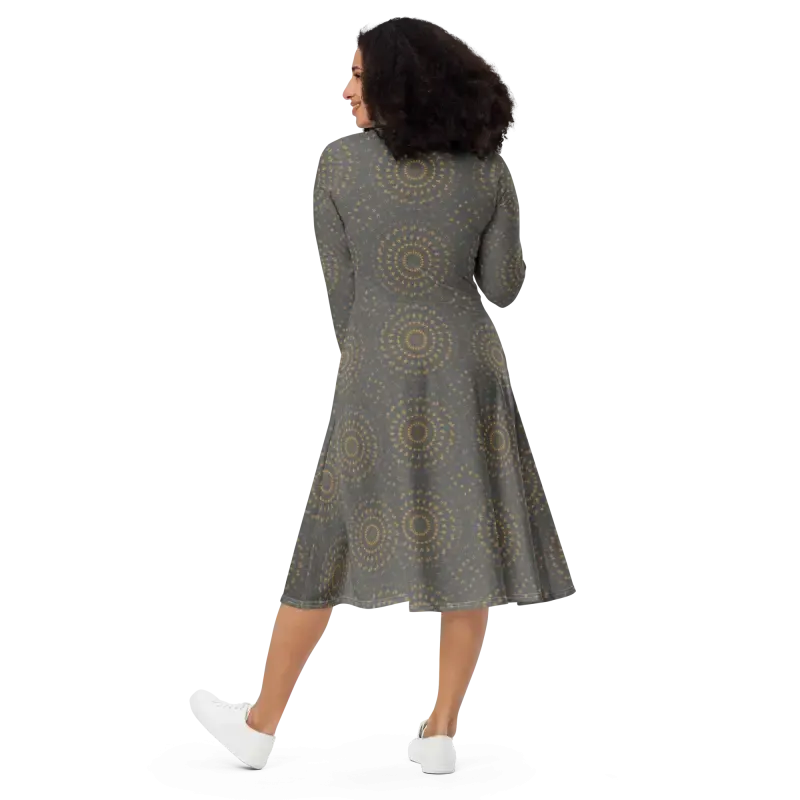 Chic Long Sleeve Midi Dress Elevates Style