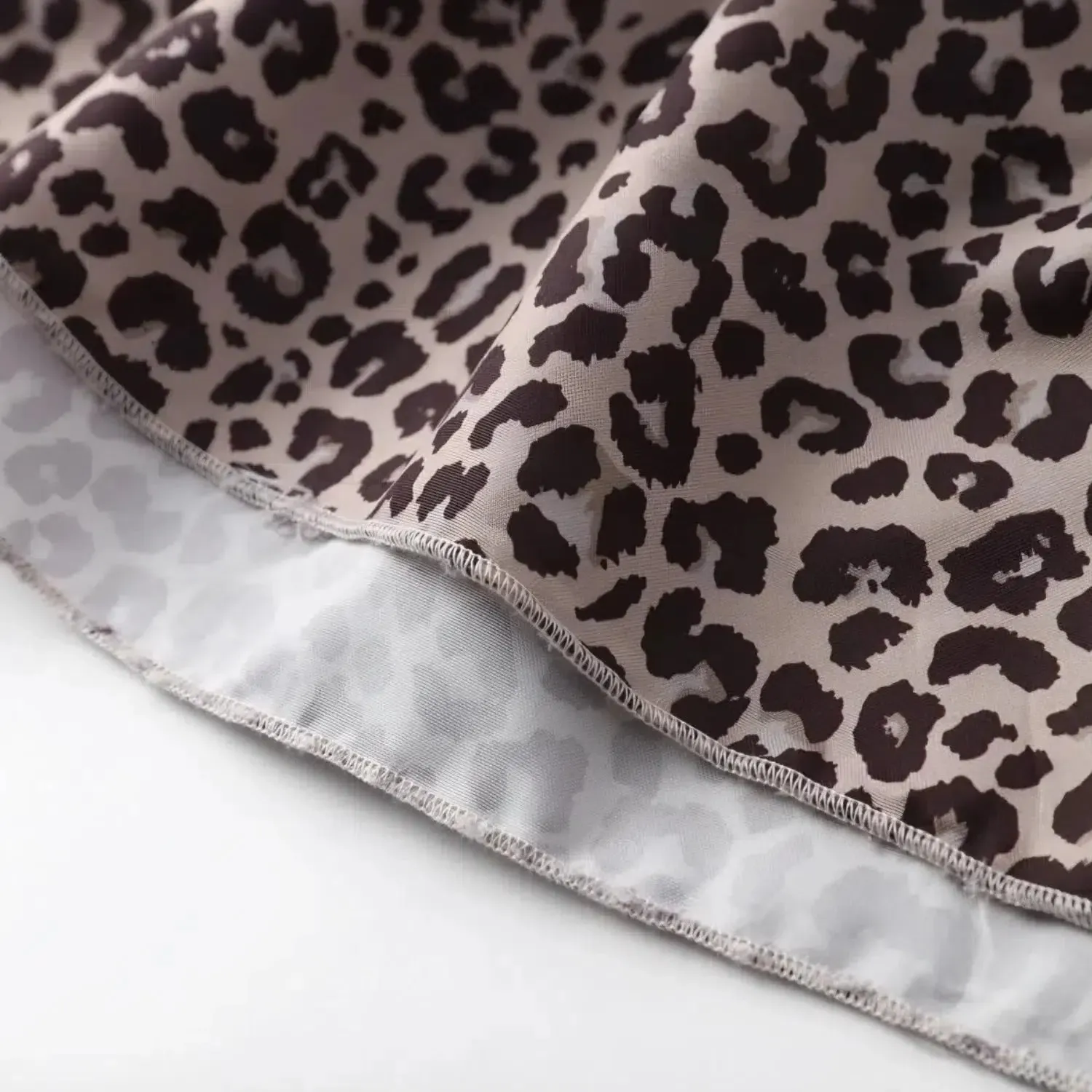 Félin Sauvage Set – Leopard print – Flirty mini skirt