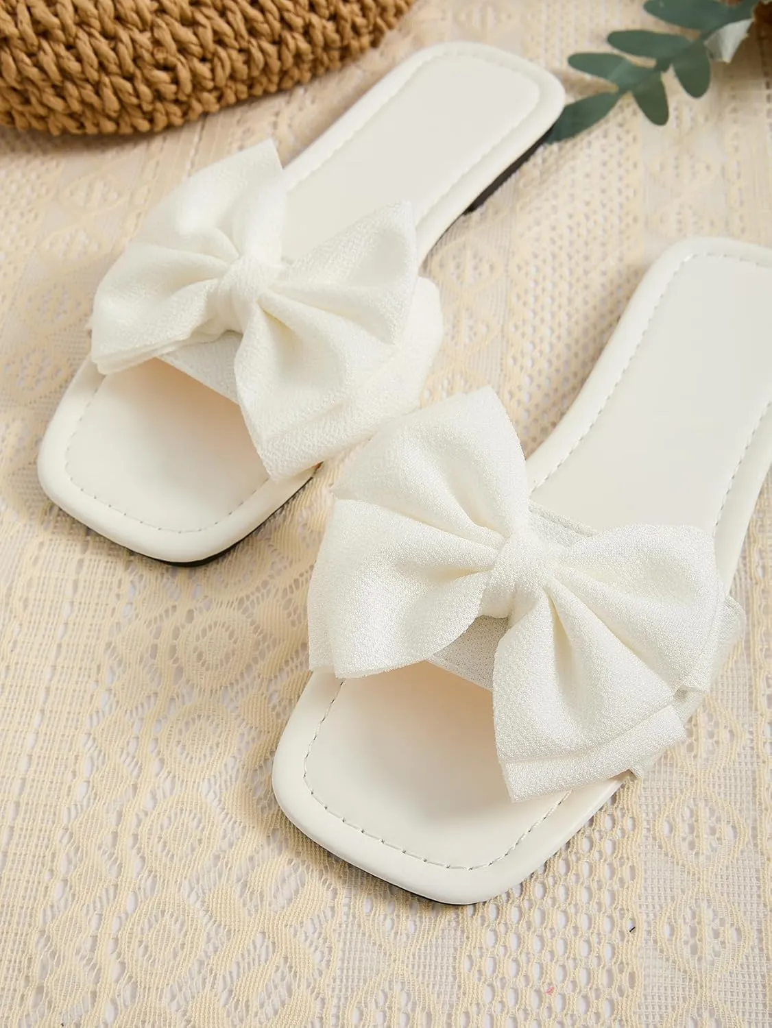 GORGLITTER Women's Bow Flat Sandals Cute Slip on Slide Dressy Vacation Sandals