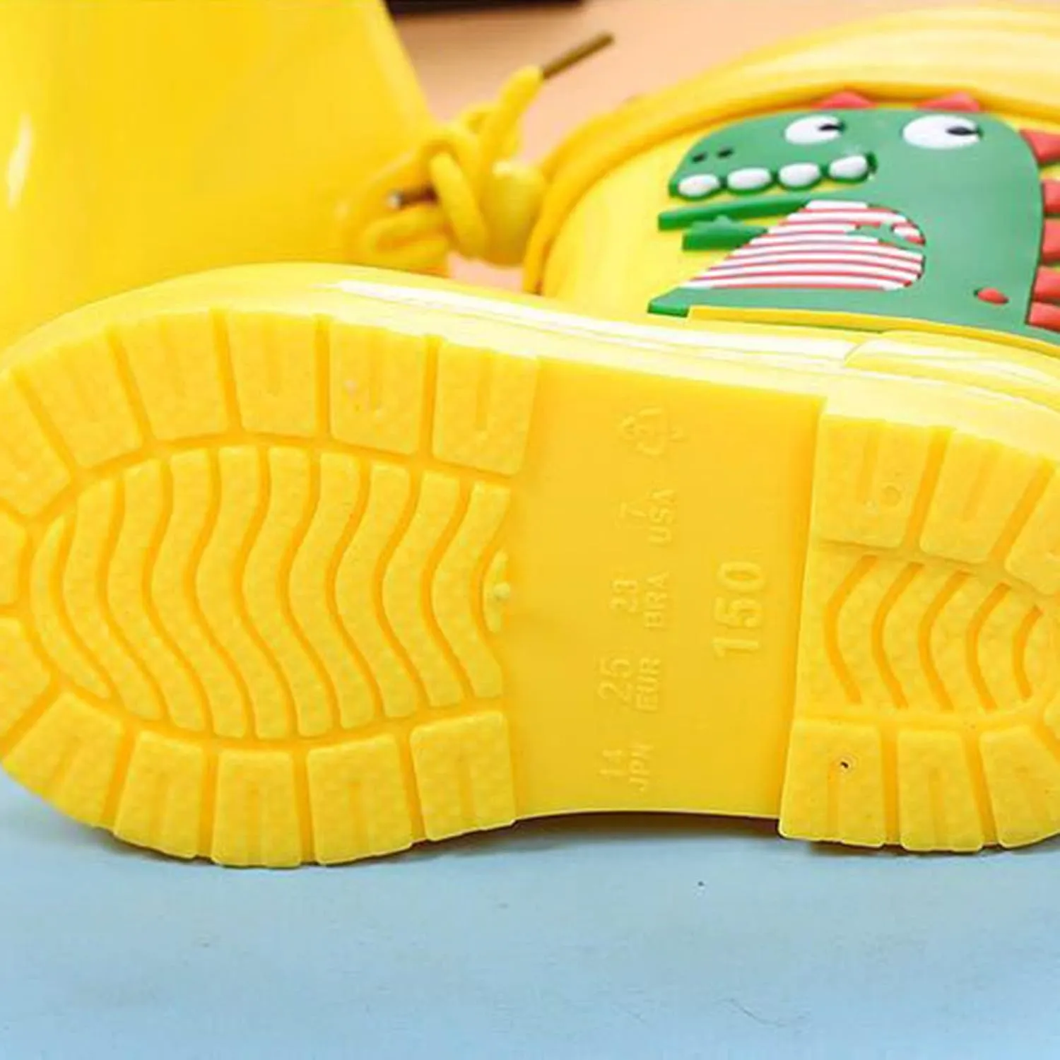 Kids Dinosaur Printed Rain Shoes Outdoor Non Slip Rain Boots Children's Teenage Mud Boots with Non Slip Bottom
