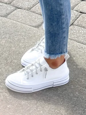 Woman's White Sneakers With Rhinestone Laces